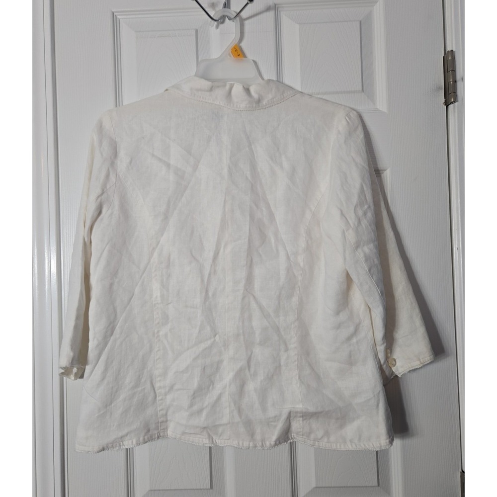 Karen Arnold Linen Blazer Size 14W. White with embroidery Flowers in front - Picture 4 of 4